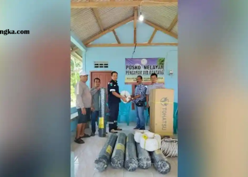 PT Timah Tbk Serahkan Bantuan untuk Kelompok Nelayan Penganak Air Gantang