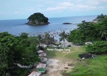 Pantai Pulau Punggur Tuing atau Punggur Beach