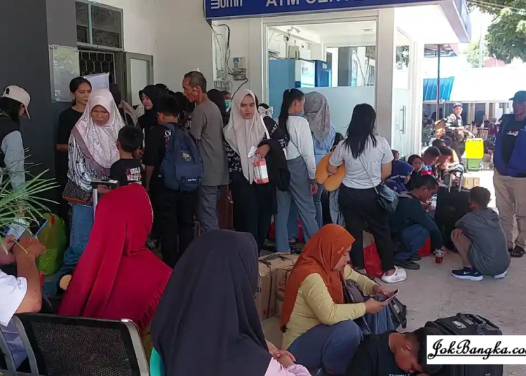 Kisah Pilu Mudik di Mentok: Keluarga Ketipu Calo Tiket hingga Terlantar Berhari-hari