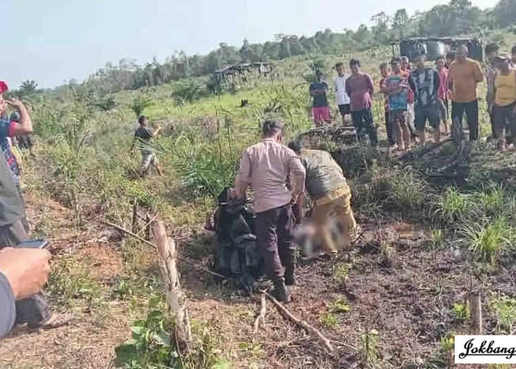 Pria Tewas di Desa Kota Kapur Diduga Jatuh dari Motor, Terpental 5 Meter dari Jalan Aspal