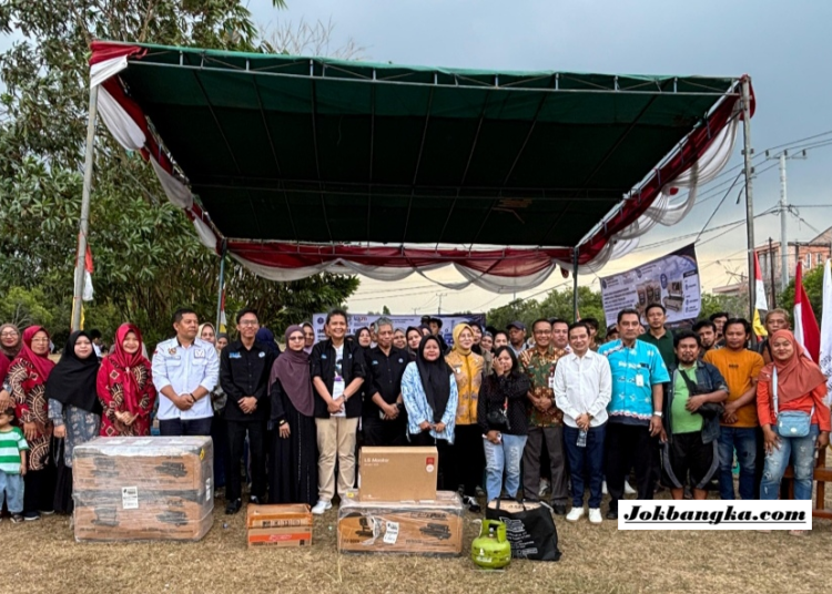 Pedagang Kaki Lima Pangkalpinang Go Digital, Smart Kuliner Buatan UBB Siap Bantu UMKM Naik Kelas