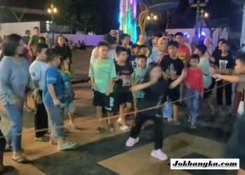 Permainan Era 90-an Kembali Hidup di Simpang Lima Toboali, Yeye hingga Hula Hoop Bikin Warga Bernostalgia