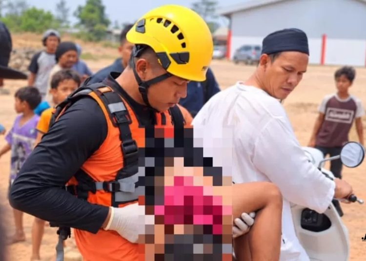 Tim SAR Temukan Bocah Perempuan yang Tenggelam di Sungai Jembatan 12 Bacang